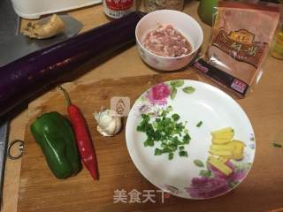 酱爆肉靡茄子的做法步骤：1