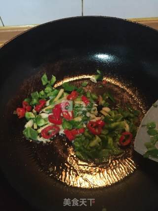 酱爆肉靡茄子的做法步骤：4