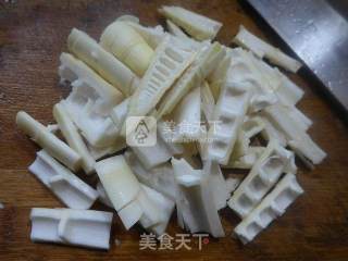 雷笋烧天菜芯的做法步骤：3