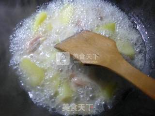 油菜蕻腊鸡腿煮土豆的做法步骤：6
