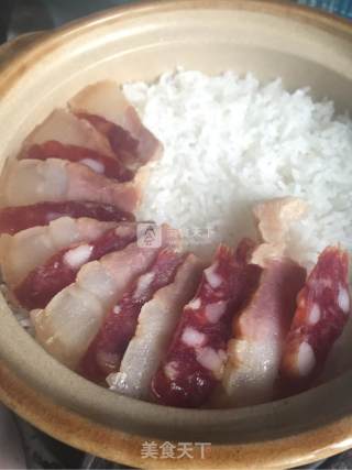 煮一锅饭香四溢的--腊味煲仔饭的做法步骤：5