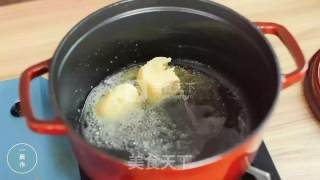 花生蔓越莓手工牛轧糖一厨作铸铁锅版的做法步骤：2