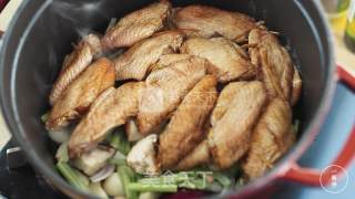 桑拿鸡翅一厨作铸铁锅版的做法步骤：5