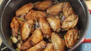 桑拿鸡翅一厨作铸铁锅版的做法步骤：6