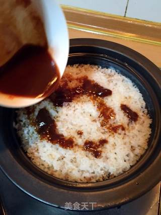 香肠培根煲仔饭的做法步骤：7