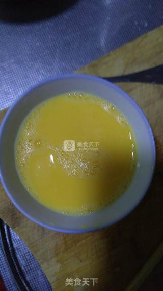 香蕉鸡蛋羹的做法步骤：2