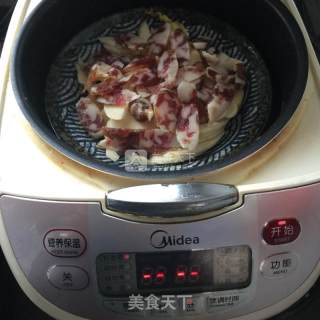 腊肠蒸鲜笋的做法步骤：5
