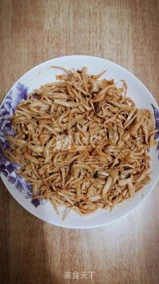 干煸杏鲍菇的做法步骤：2