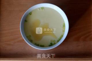 超级嫩滑的蒸鸡蛋羹（比豆腐脑都要嫩滑的 野生小黄蘑菇汤蒸蛋）的做法步骤：7