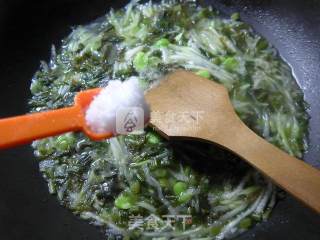 雪菜蚕豆夜开花羹的做法步骤：7