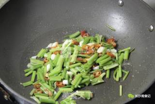 湘食记美食|芹菜炒香干的做法步骤：3