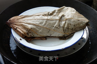 荷叶蒸五香肉的做法步骤：5