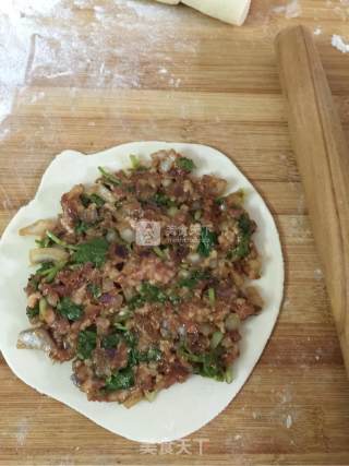 洋葱猪肉烙饼的做法步骤：11