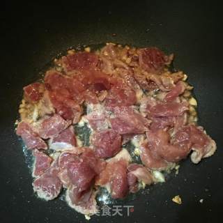 豆苗炒肉片的做法步骤：5
