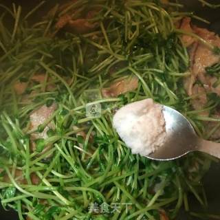 豆苗炒肉片的做法步骤：8