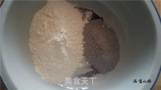 黑米蜜豆包的做法步骤：1