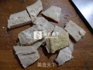油豆腐粉丝牛肚汤的做法步骤：2