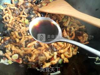 鱼香肉丝家常做法的做法步骤：7