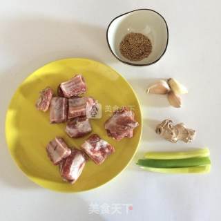 芝香糖醋排骨的做法步骤：1