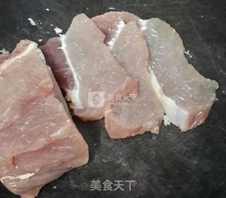 蛋皮捶肉汤的做法步骤：1