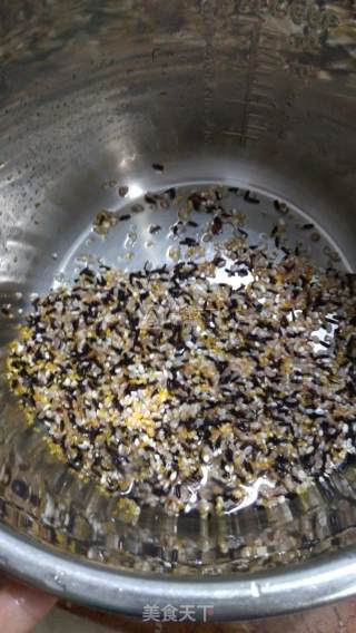 巴马粗粮米薯圆粥的做法步骤：6