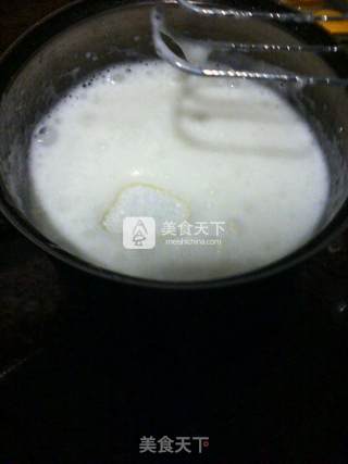 戚风蛋糕（电饭煲版）的做法步骤：6