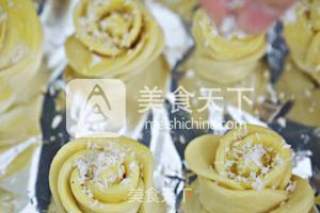 自磨椰汁渣的重利用：雨露玫瑰椰香包的做法步骤：13