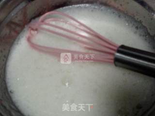 芝麻戚风蛋糕的做法步骤：1