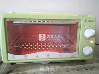 好吃狗第一次烤蛋糕的做法步骤：3
