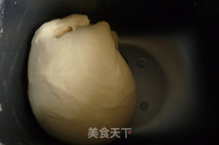 金枪鱼披萨的做法步骤：3