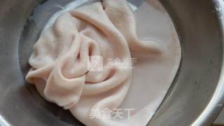 肉皮冻的做法步骤：1