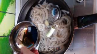 肉皮冻的做法步骤：7