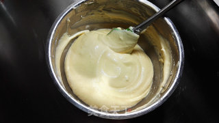 极致美味、妙不可言【海盐焦糖戚风蛋糕】的做法步骤：10