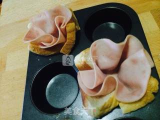 软心花朵吐司盅的做法步骤：4