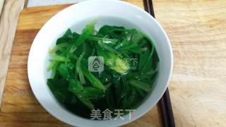 菠菜鸡肉丸子汤的做法步骤：10