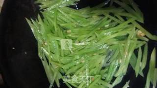 炝炒莴笋丝的做法步骤：4