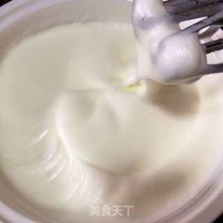 草莓奶油卷的做法步骤：3