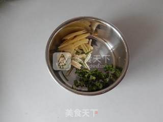 平菇豆腐鱼汤的做法步骤：3