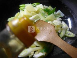 大葱炒土豆的做法步骤：5