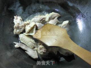 香芋煮鸡翅的做法步骤：5