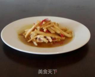 火爆鱿鱼丝

一道小菜，简单易行，健康美食，味觉味绝的做法步骤：8