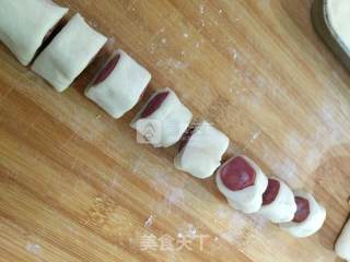 足料烤肠芝士披萨的做法步骤：19