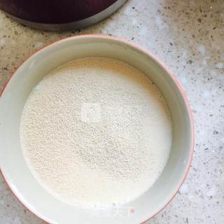 紫薯玫瑰花环馒头的做法步骤：3