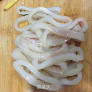 【沙茶美食】沙茶鱿鱼圈的做法步骤：4