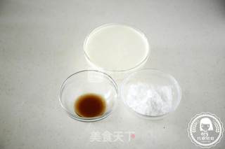 奶油泡芙（参考份量：40个）的做法步骤：2