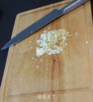大虾靠粉丝的做法步骤：3