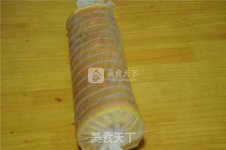 火龙果奶油蛋糕卷的做法步骤：10