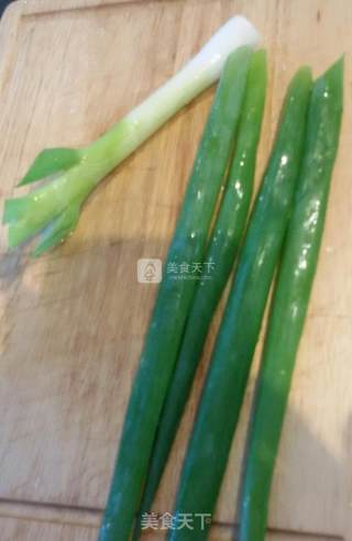 小葱拌豆腐的做法步骤：2