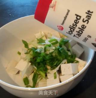 小葱拌豆腐的做法步骤：3