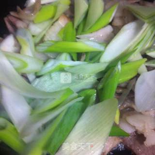 回锅肉的做法步骤：4
